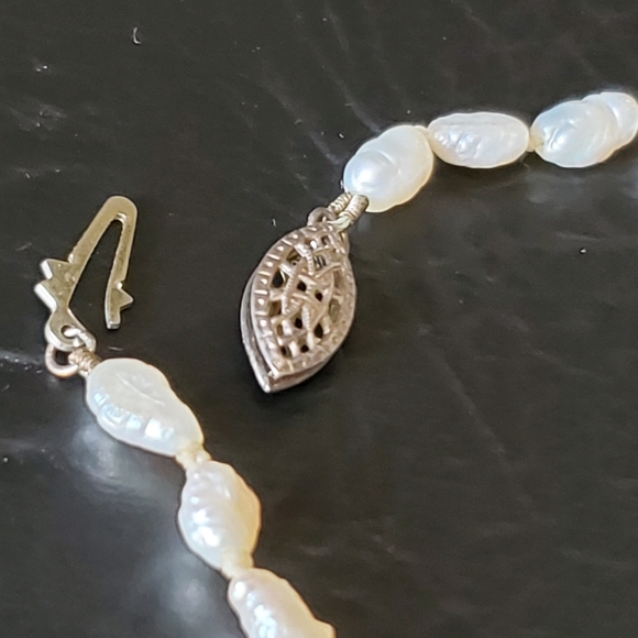 Vintage Sterling Silver and Freshwater Pearl Bracelet - Picture 6 of 10